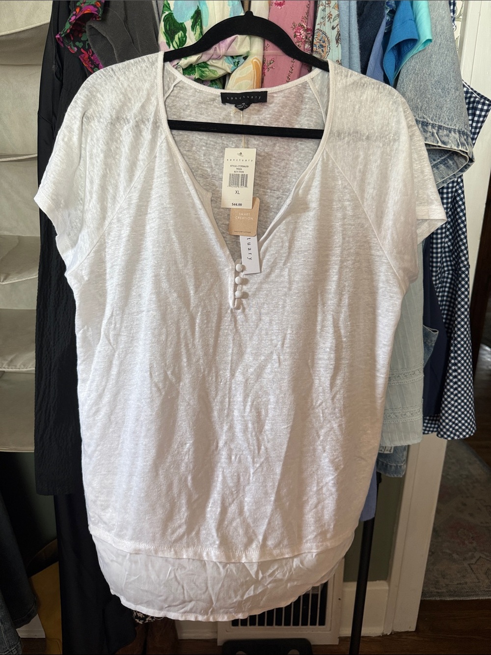 NWT Santuary White Short-Sleeve V-Neck Linen Blend Top - Size XL